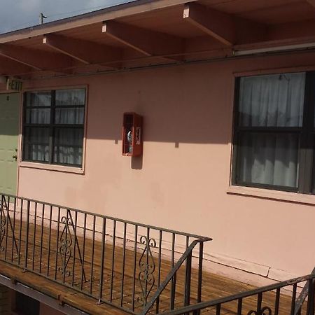 Helen Apartments & Motel Γουεστ Παλμ Μπιτς Εξωτερικό φωτογραφία