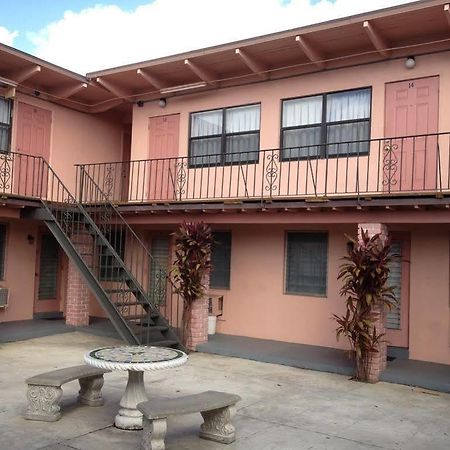 Helen Apartments & Motel Γουεστ Παλμ Μπιτς Εξωτερικό φωτογραφία