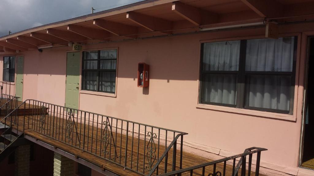 Helen Apartments & Motel Γουεστ Παλμ Μπιτς Εξωτερικό φωτογραφία
